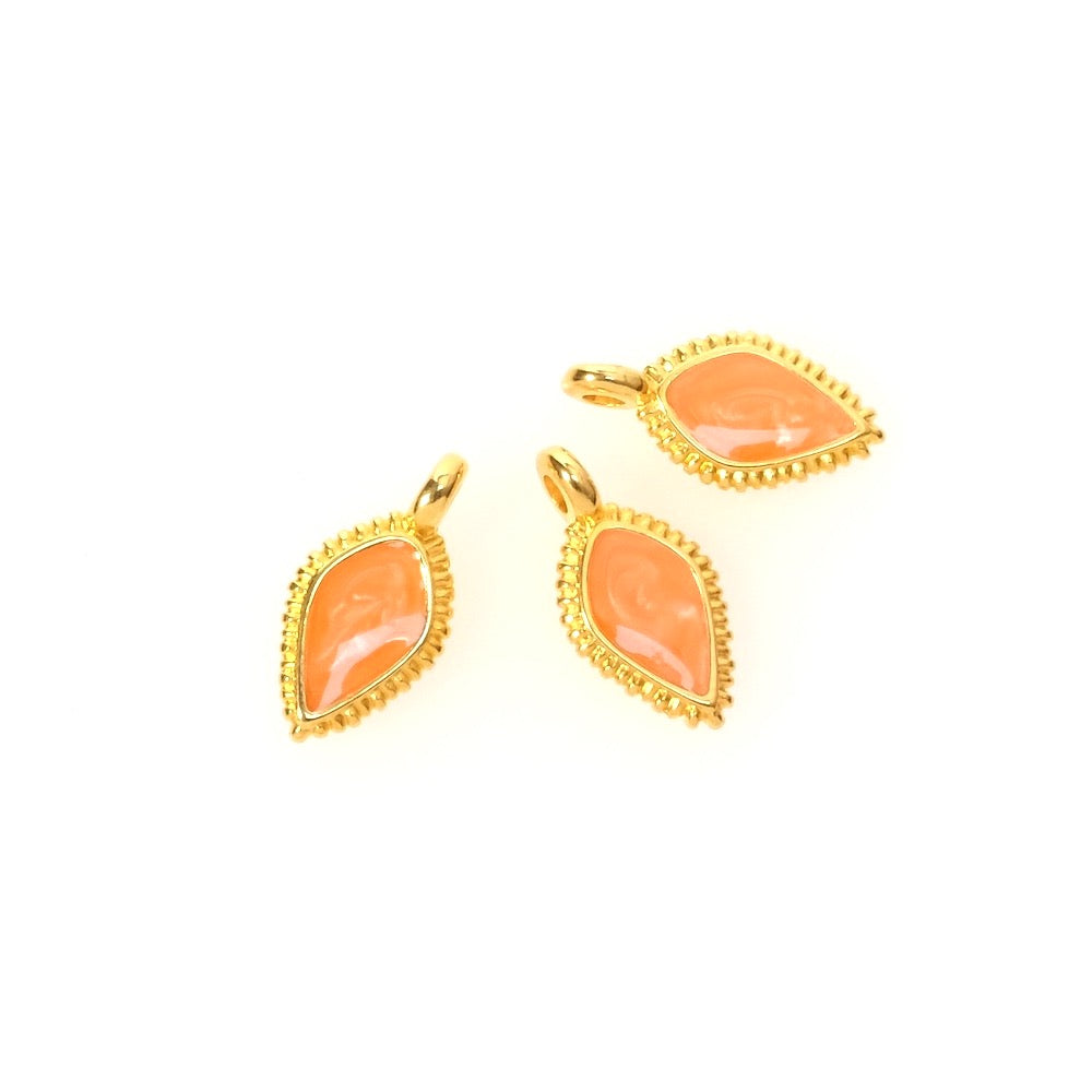 2 Pendentifs gouttes ethniques émaillé orange corail nacré en Zamak doré 24K