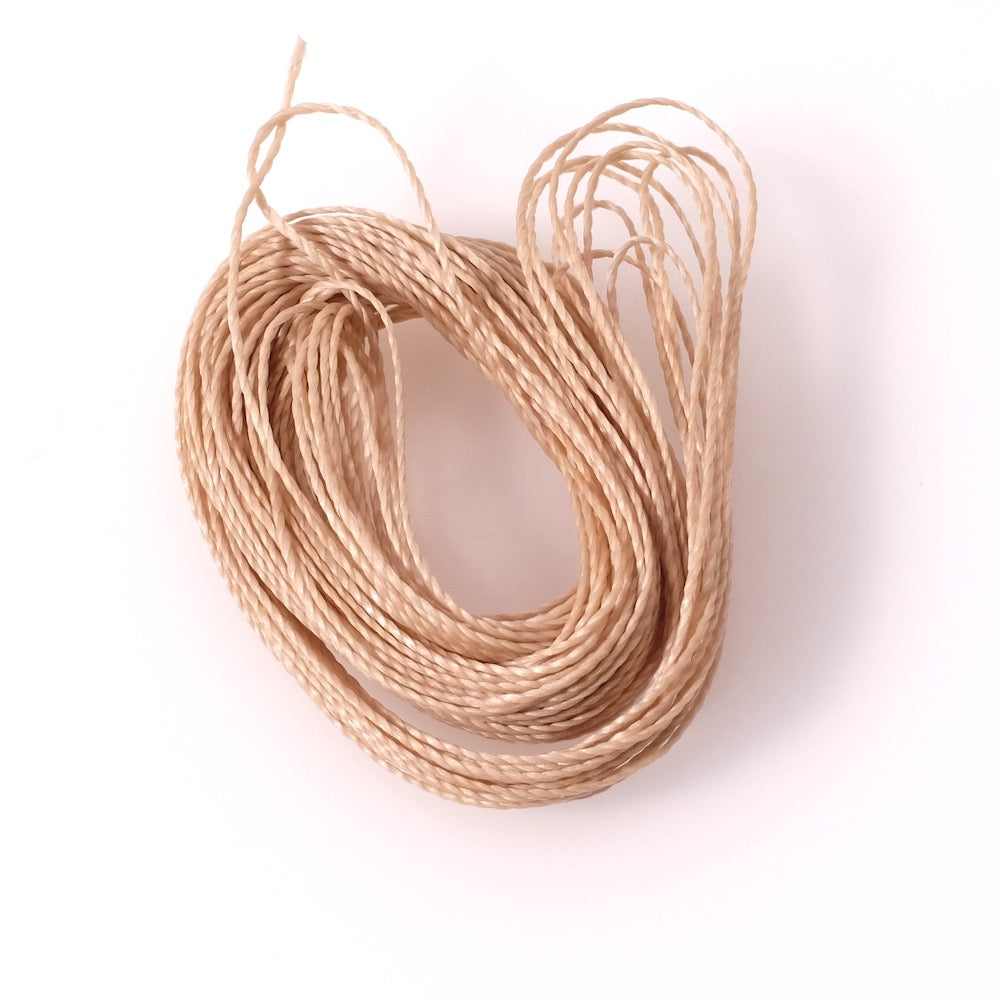 10 mètres de fil ciré Linhasita 0,5mm pour micro macramé - Beige Ficelle