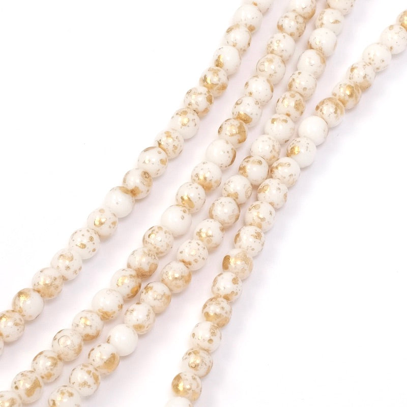 Fil de perles de Bohème rondes 4mm blanc opaque doré