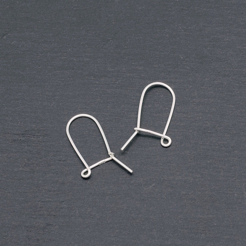 Une paire de Boucles d&#39;oreilles Dormeuse en argent massif 925 