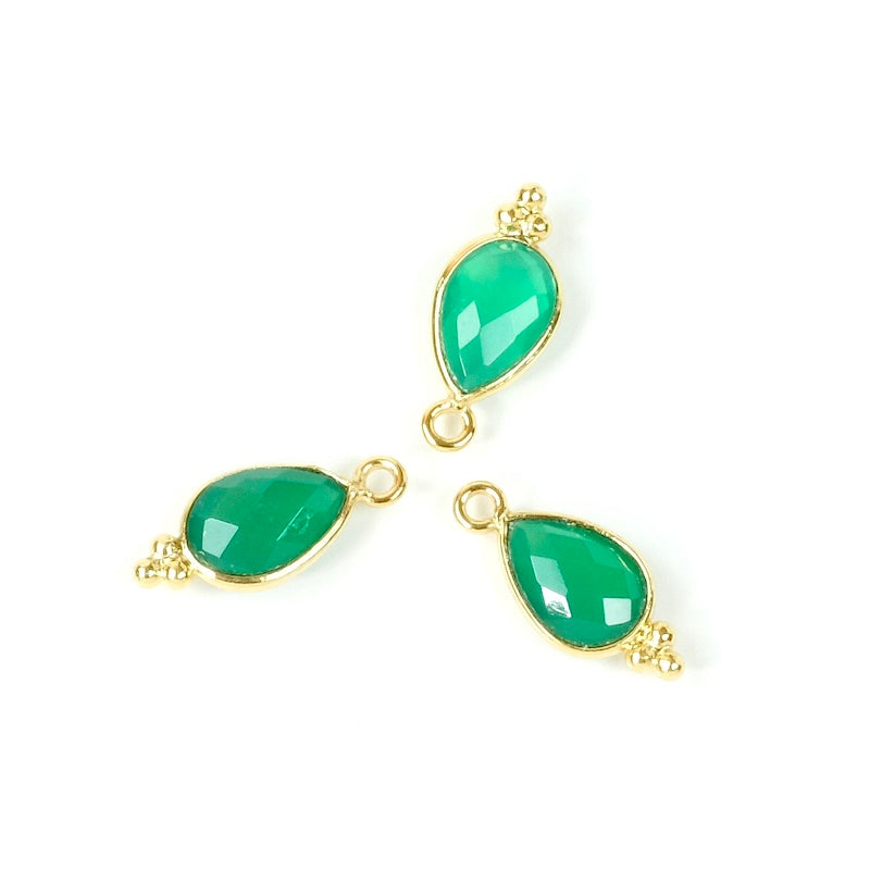 Pendentif serti goutte bohème Onyx vert en laiton Doré à l&#39;or fin 24K