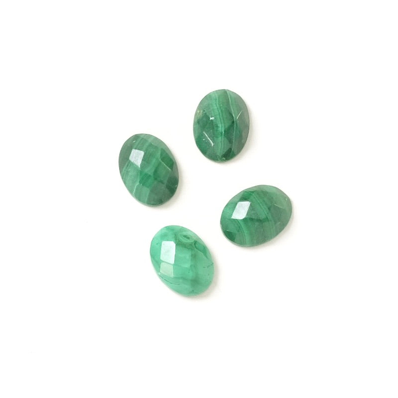 Cabochon pierre naturelle Ovale facetté 6 x 8mm Malachite