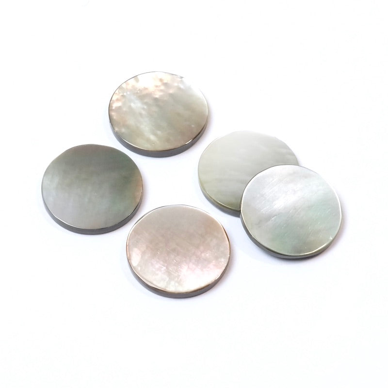 Cabochon plat 12mm de Nacre Noire Naturelle