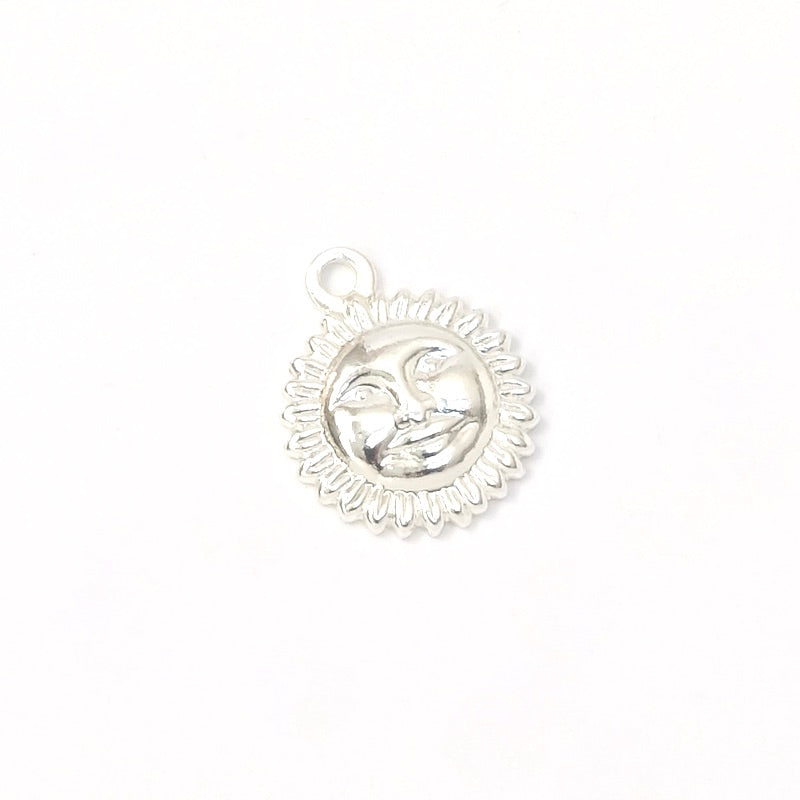 2 pendentifs Soleils en laiton Argenté 925 Premium