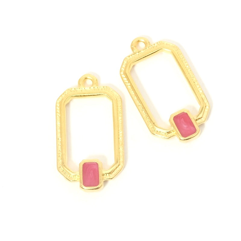 Pendentif cadre avec rectangle émaillé effet fuchsia doré 24K