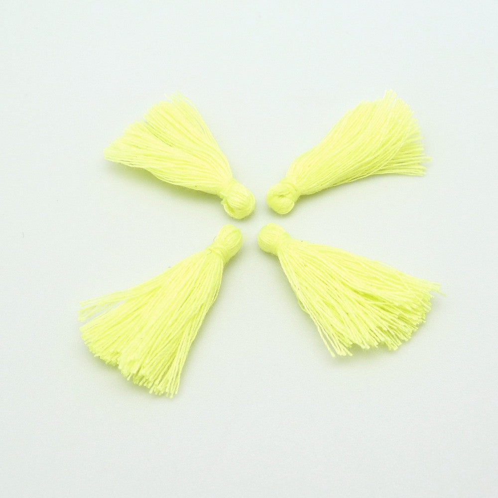 Lot de 4 Petits Pompons en coton 25mm jaune fluo